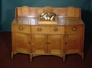 Credenza, 1924 da Sidney Barnsley